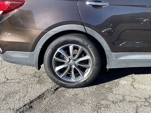 Used 2017 Hyundai Santa Fe Limited w/ Cargo Package image 9