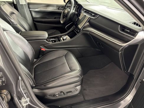 Used 2022 Jeep Grand Cherokee Limited w/ Trailer Tow Prep Group (B) image 43