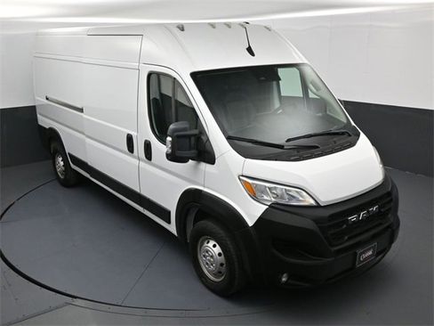 Used 2023 RAM ProMaster 2500 w/ Driver Convenience Group image 16