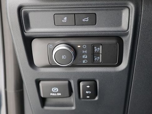 Used 2022 Ford Expedition Limited image 35