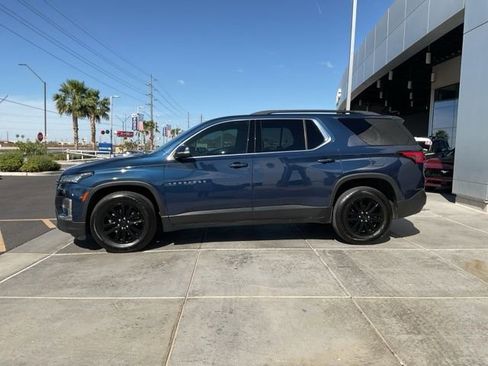 Used 2023 Chevrolet Traverse LT FWD image 4