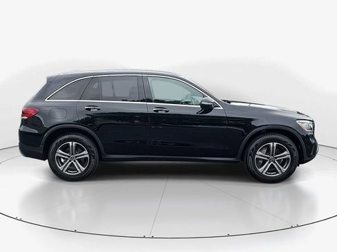 Used 2022 Mercedes-Benz GLC 300 image 4
