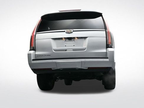 Used 2019 Cadillac Escalade Premium Luxury image 35