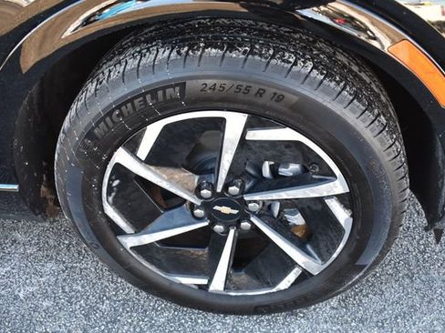 Certified 2024 Chevrolet Equinox EV LT image 12