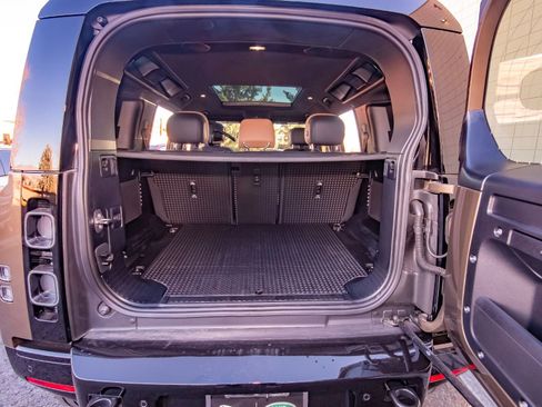 New 2025 Land Rover Defender 110 X image 52