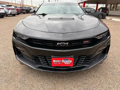 Used 2023 Chevrolet Camaro SS RWD image 2