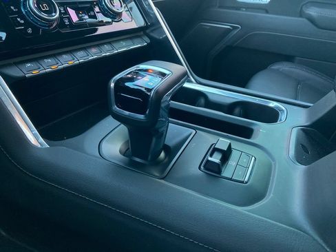 Used 2025 GMC Sierra 1500 Denali AWD/4WD image 25