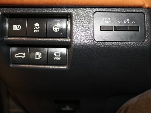 Used 2021 Toyota Avalon Limited w/ Advanced Safety Package FWD image 54