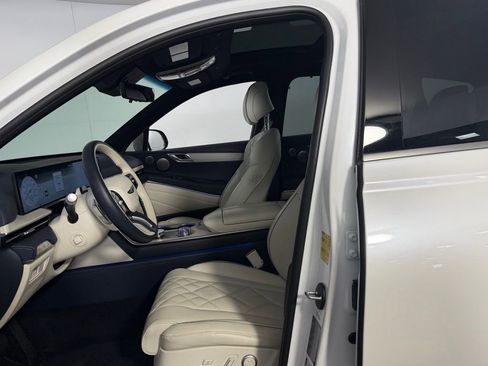 Used 2025 Genesis GV80 3.5T Prestige image 22