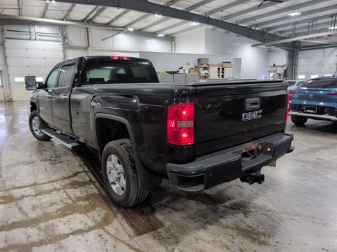 Used 2016 GMC Sierra 3500 Denali w/ Driver Alert Package image 4