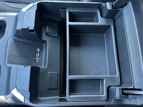 Used 2024 GMC Sierra 1500 Elevation image 32