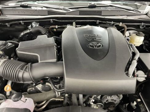 Used 2023 Toyota Tacoma SR5 w/ Technology Package AWD/4WD image 37