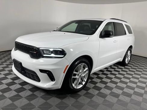 Used 2024 Dodge Durango GT RWD image 6