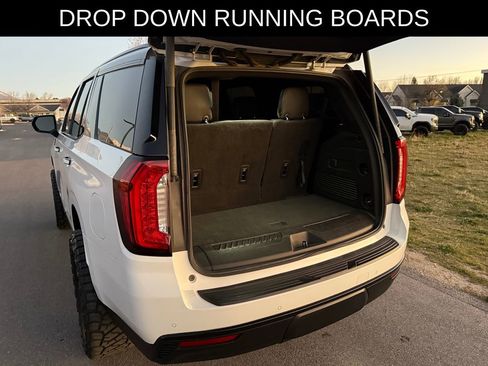 Used 2023 GMC Yukon SLT image 13