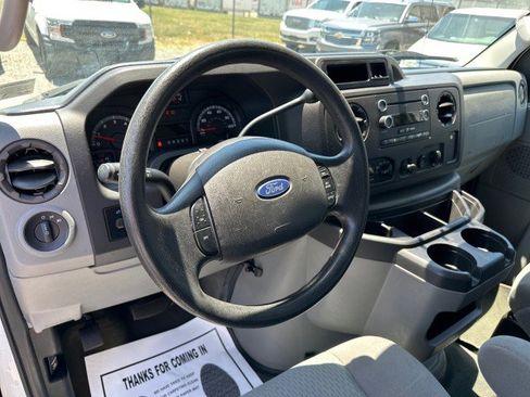 Used 2011 Ford E-350 and Econoline 350 XLT RWD image 23
