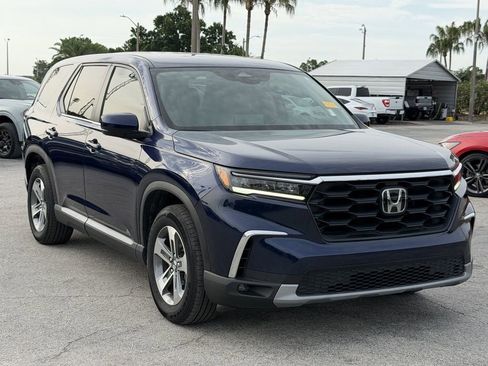 Used 2025 Honda Pilot EX-L image 2