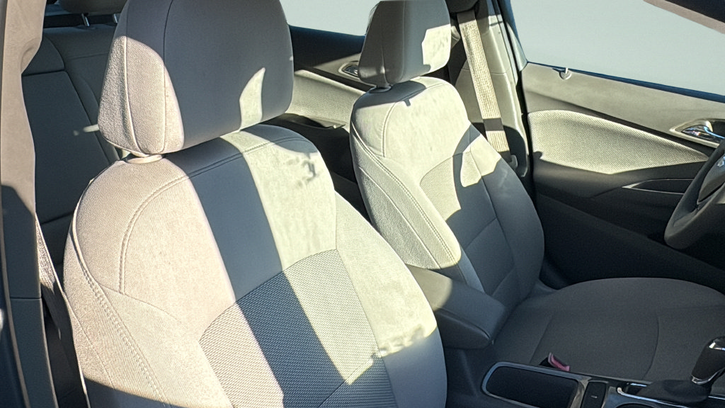 Used 2018 Chevrolet Cruze LT FWD image 19