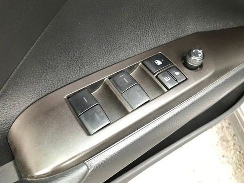 Used 2022 Toyota Camry SE image 16