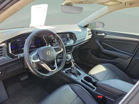 Used 2022 Volkswagen Jetta SE FWD image 8
