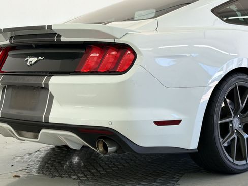 Used 2017 Ford Mustang Premium RWD image 26