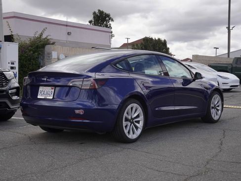 Used 2022 Tesla Model 3 RWD image 4