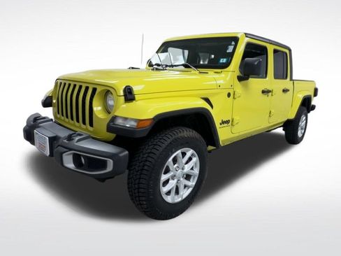 Used 2023 Jeep Gladiator Sport AWD/4WD image 3