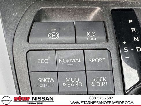 Used 2019 Toyota RAV4 LE image 18