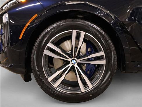 New 2026 BMW X7 xDrive40i w/ M Sport Package AWD/4WD image 10