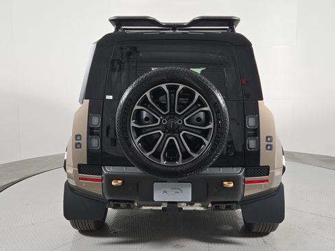 New 2026 Land Rover Defender 110 OCTA image 7