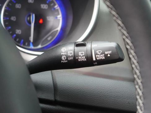 Used 2025 Chrysler Pacifica Select FWD image 17