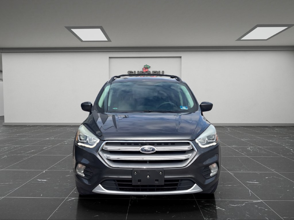 Used 2017 Ford Escape SE w/ Equipment Group 201A FWD image 4