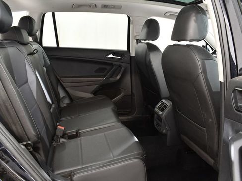 Used 2018 Volkswagen Tiguan SE AWD/4WD image 19