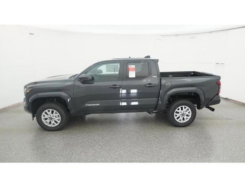 New 2025 Toyota Tacoma SR5 image 3