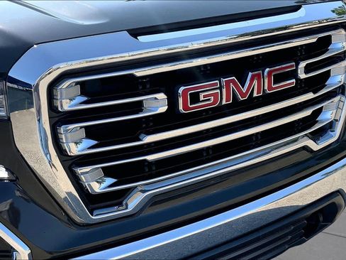 Used 2021 GMC Sierra 1500 SLT w/ SLT Premium Package AWD/4WD image 30
