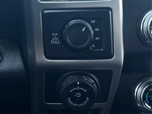 Used 2020 Ford F150 Platinum w/ Equipment Group 701A Luxury AWD/4WD image 45