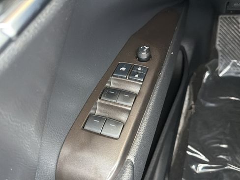 Used 2021 Toyota Camry LE FWD image 20