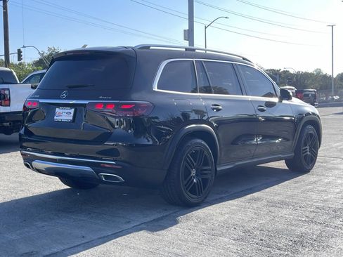 Used 2024 Mercedes-Benz GLS 450 4MATIC image 3