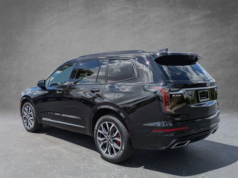 Used 2025 Cadillac XT6 Sport w/ Platinum Package AWD/4WD image 4