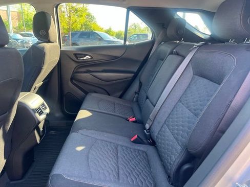 Used 2018 Chevrolet Equinox LT AWD/4WD image 17