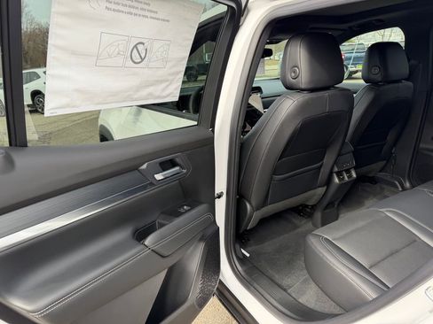 New 2026 GMC Terrain Elevation image 13