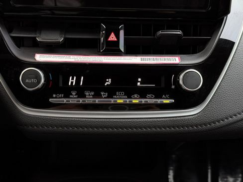 Used 2024 Toyota Corolla SE FWD image 43