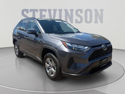 Used 2024 Toyota RAV4 LE AWD/4WD image 7