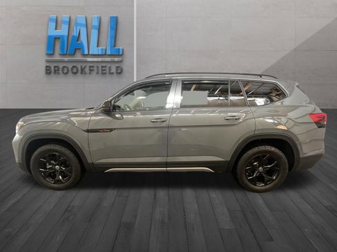 Certified 2024 Volkswagen Atlas Peak Edition SEL image 3