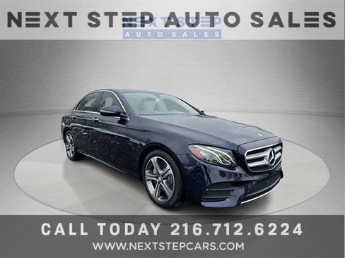 Used 2017 Mercedes-Benz E 300 4MATIC image 1