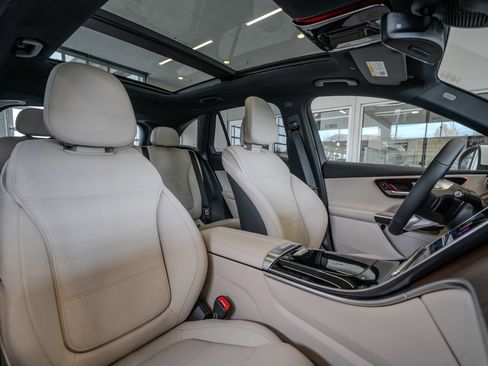 New 2026 Mercedes-Benz GLC 300 4MATIC image 32