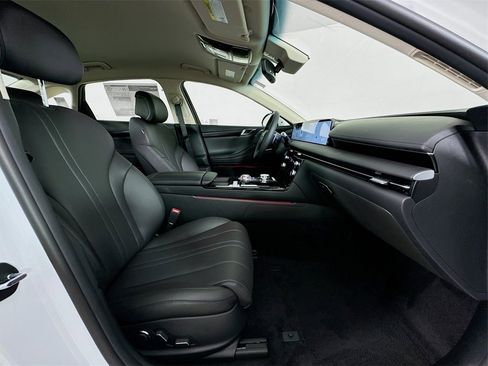 Certified 2025 Genesis G80 2.5T image 27