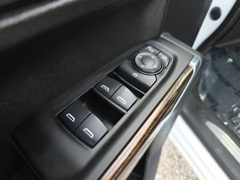 Used 2021 GMC Sierra 1500 SLE w/ Remote Start Package image 12