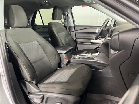 Used 2022 Ford Explorer XLT image 33