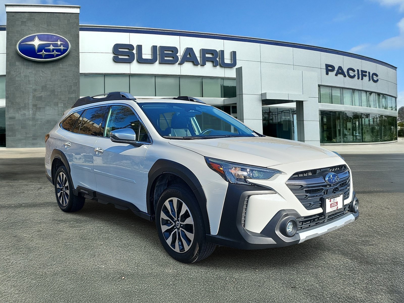 Used 2024 Subaru Outback Touring XT AWD/4WD image 1