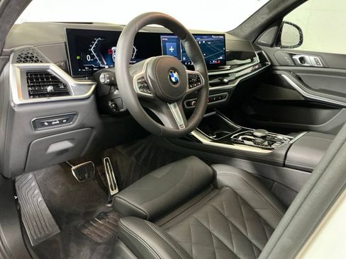 Certified 2026 BMW X7 xDrive40i w/ M Sport Package AWD/4WD image 21